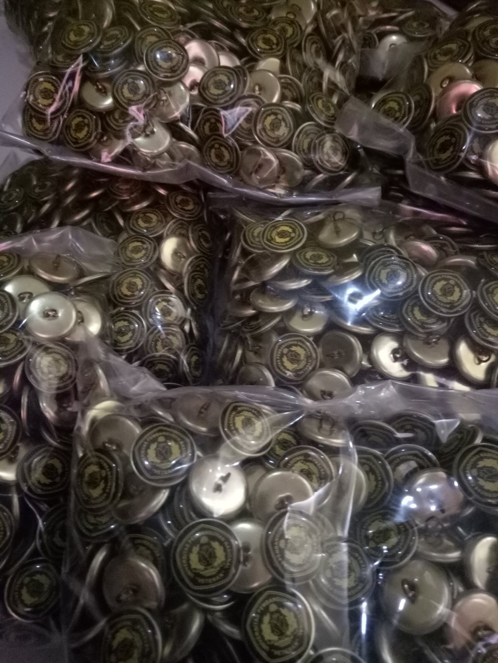 Kancing Jaket Almamater Universitas Veteran Jakarta