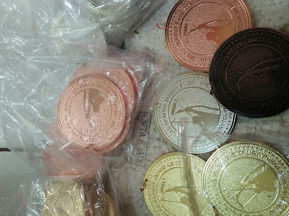 medali kejuaraan, emas, perak, perunggu