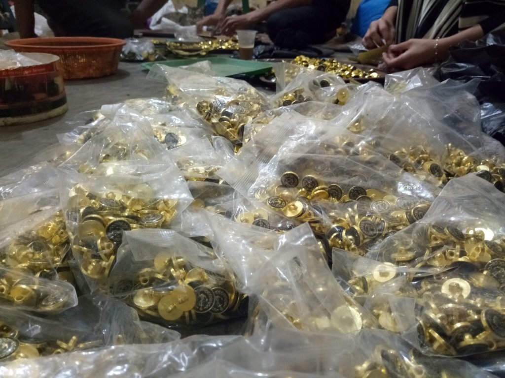 Kancing Jas Almamater 